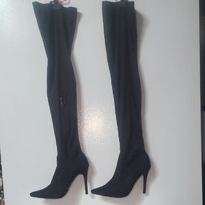Elegant Black Over-the-Knee Boots